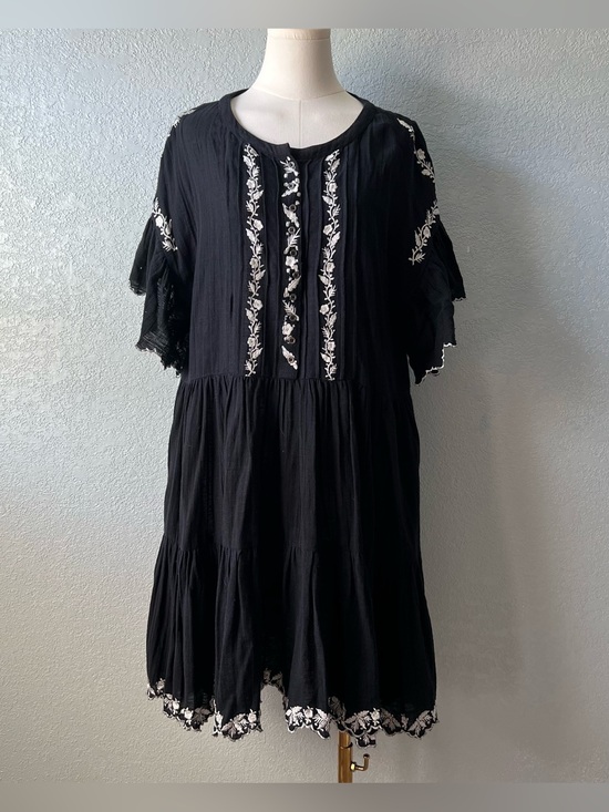 Free People Dresses & Skirts - Free People Black Embroidered Tiered Mini Dress Large  Boho Flutter Sleeve